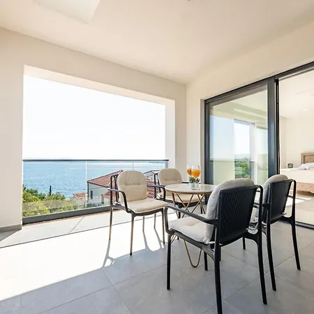 Villa Seaview A'more With Heated Pool