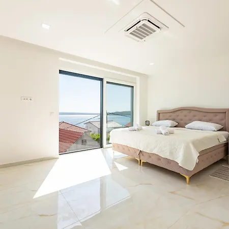 Seaview A'more With Heated Pool Villa *