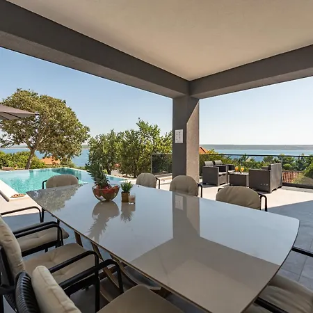 Villa Seaview A'more With Heated Pool