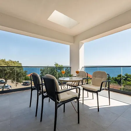 Seaview A'more With Heated Pool Villa *