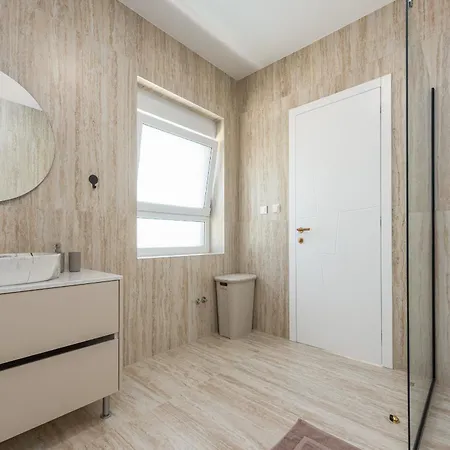 Seaview A'more With Heated Pool Villa Maslenica