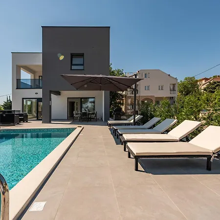 Seaview A'more With Heated Pool *
