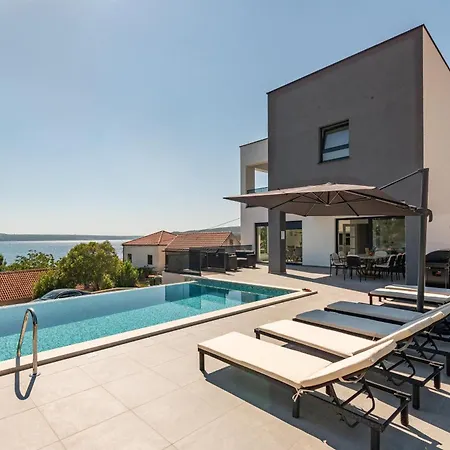 Seaview A'more With Heated Pool Villa