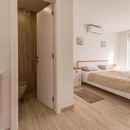 Villa Seaview A'more With Heated Pool *