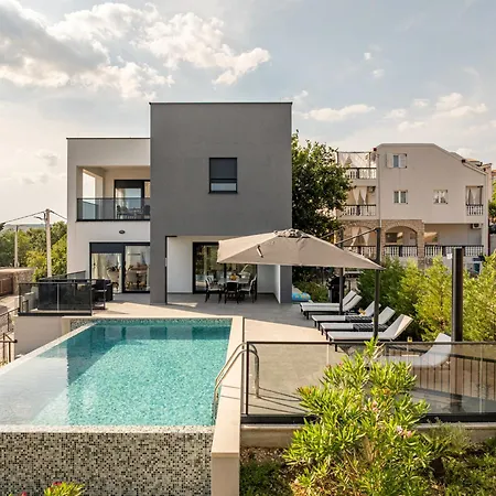 Seaview A'more With Heated Pool *