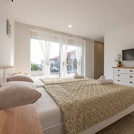 Villa Seaview A'more With Heated Pool