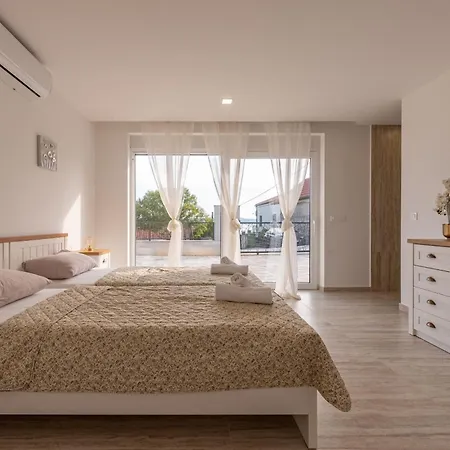 Seaview A'more With Heated Pool *