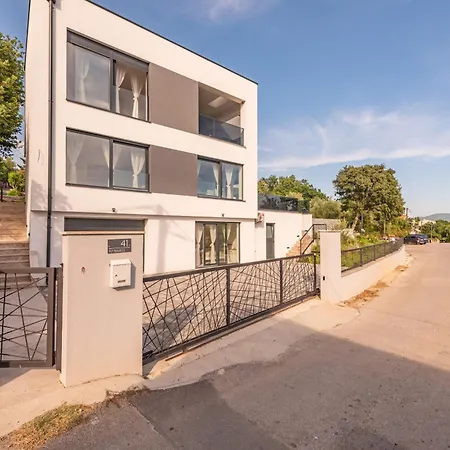 Seaview A'more With Heated Pool