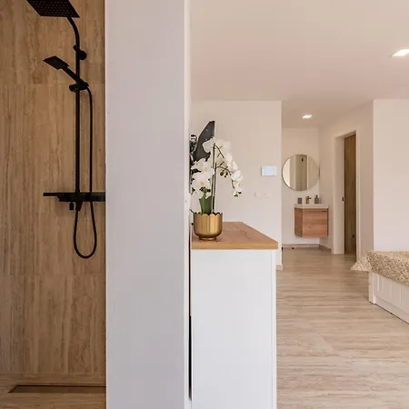 Villa Seaview A'more With Heated Pool