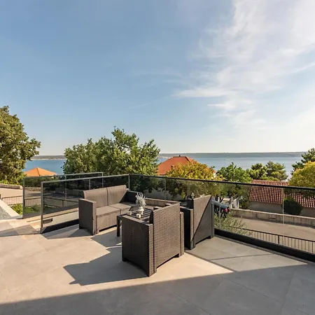 Seaview A'more With Heated Pool