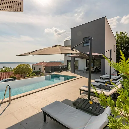 Seaview A'more With Heated Pool Villa Maslenica