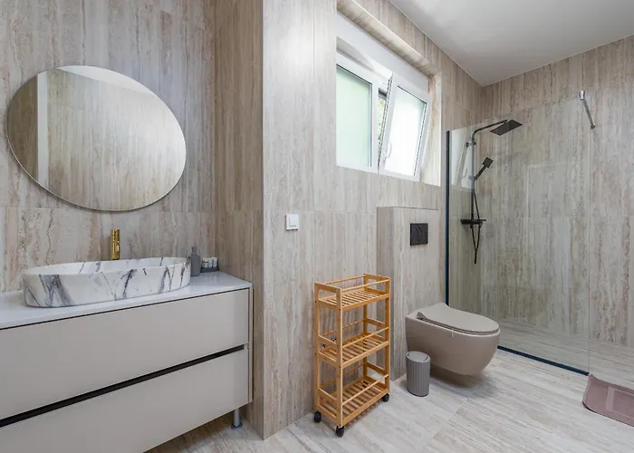Villa Seaview A'more With Heated Pool