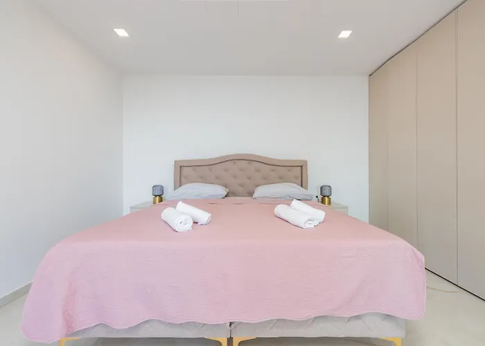 Villa Seaview A'more With Heated Pool Maslenica