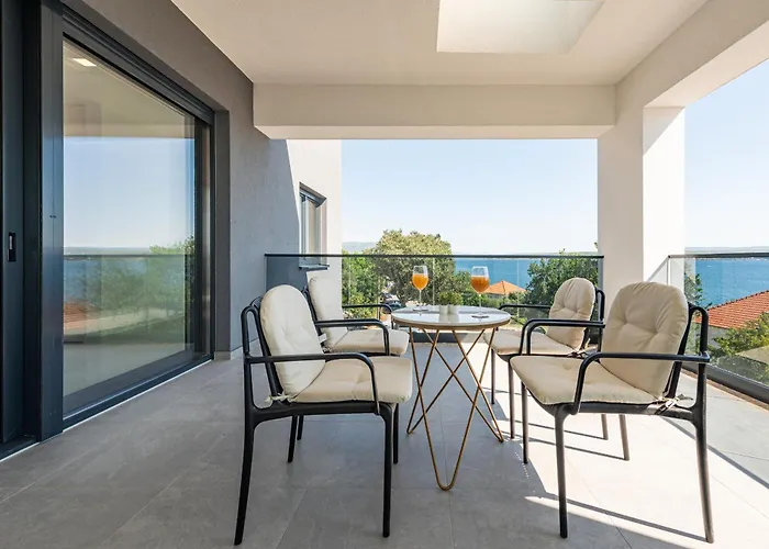 Villa Seaview A'more With Heated Pool Maslenica
