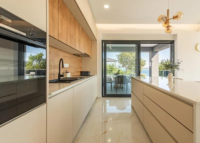 Seaview A'more With Heated Pool Villa