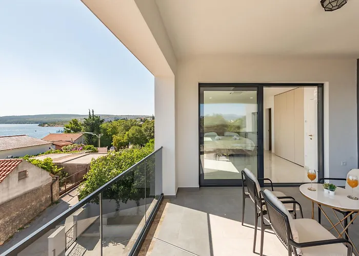 Villa Seaview A'more With Heated Pool *