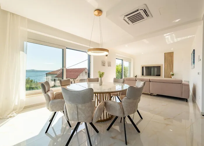 Seaview A'more With Heated Pool Maslenica