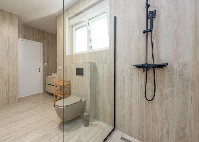 Villa Seaview A'more With Heated Pool Maslenica