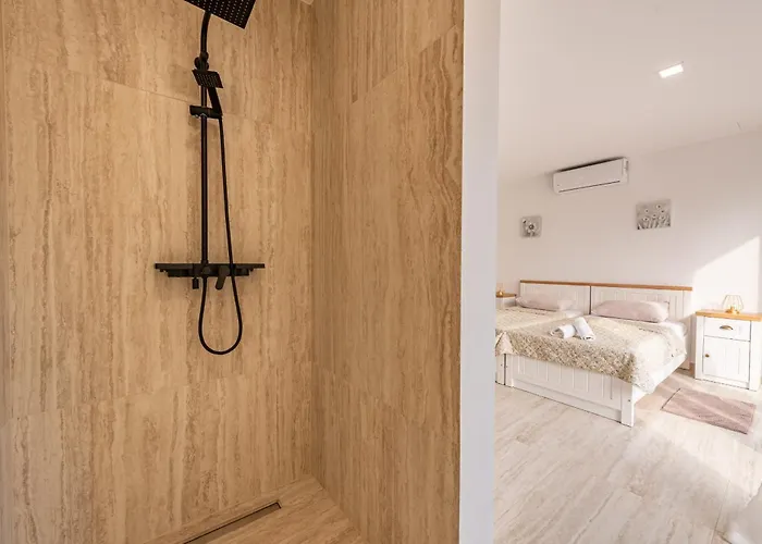 Seaview A'more With Heated Pool Villa Maslenica