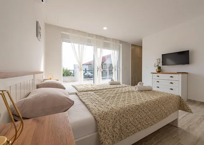 Villa Seaview A'more With Heated Pool