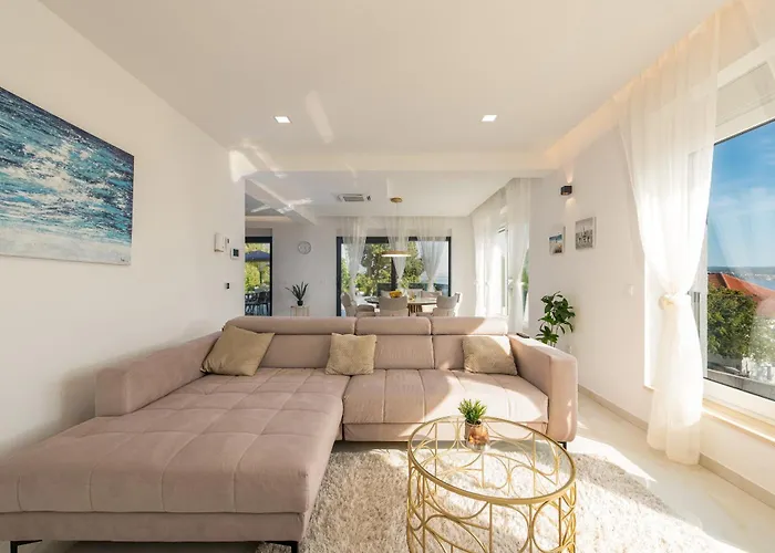 Seaview A'more With Heated Pool Villa