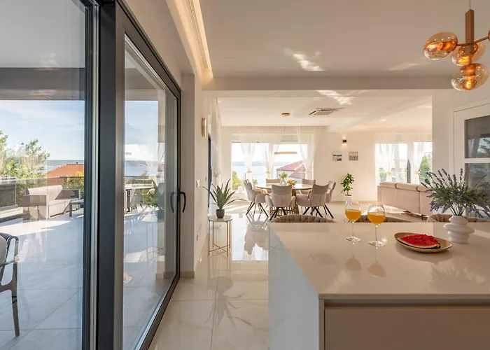 Villa Seaview A'more With Heated Pool Maslenica
