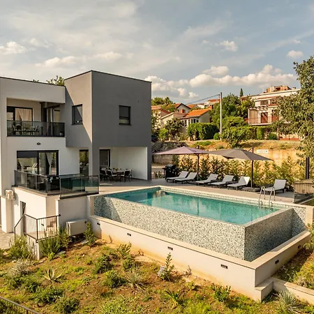 Seaview A'more With Heated Pool Villa