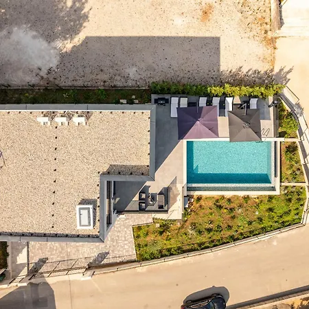 Seaview A'more With Heated Pool *