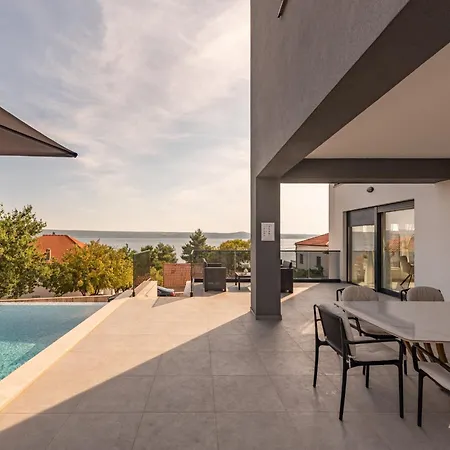Seaview A'more With Heated Pool